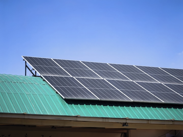 HQ Mount führt umfassende Marktforschung in Thailand durch und präsentiert maßgeschneiderte Solarmontagelösungen für Gewerbedächer.